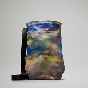 Lululemon Waterbottle Crossbody NWT